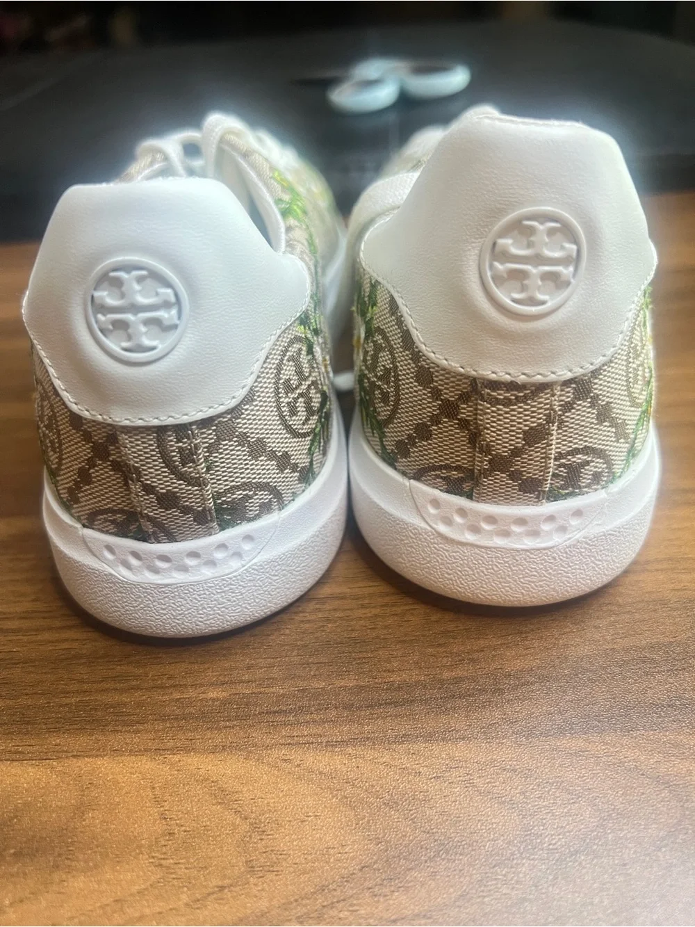 Tory Burch Howell T Monogram Embroidered Court Sneaker (sz 9)